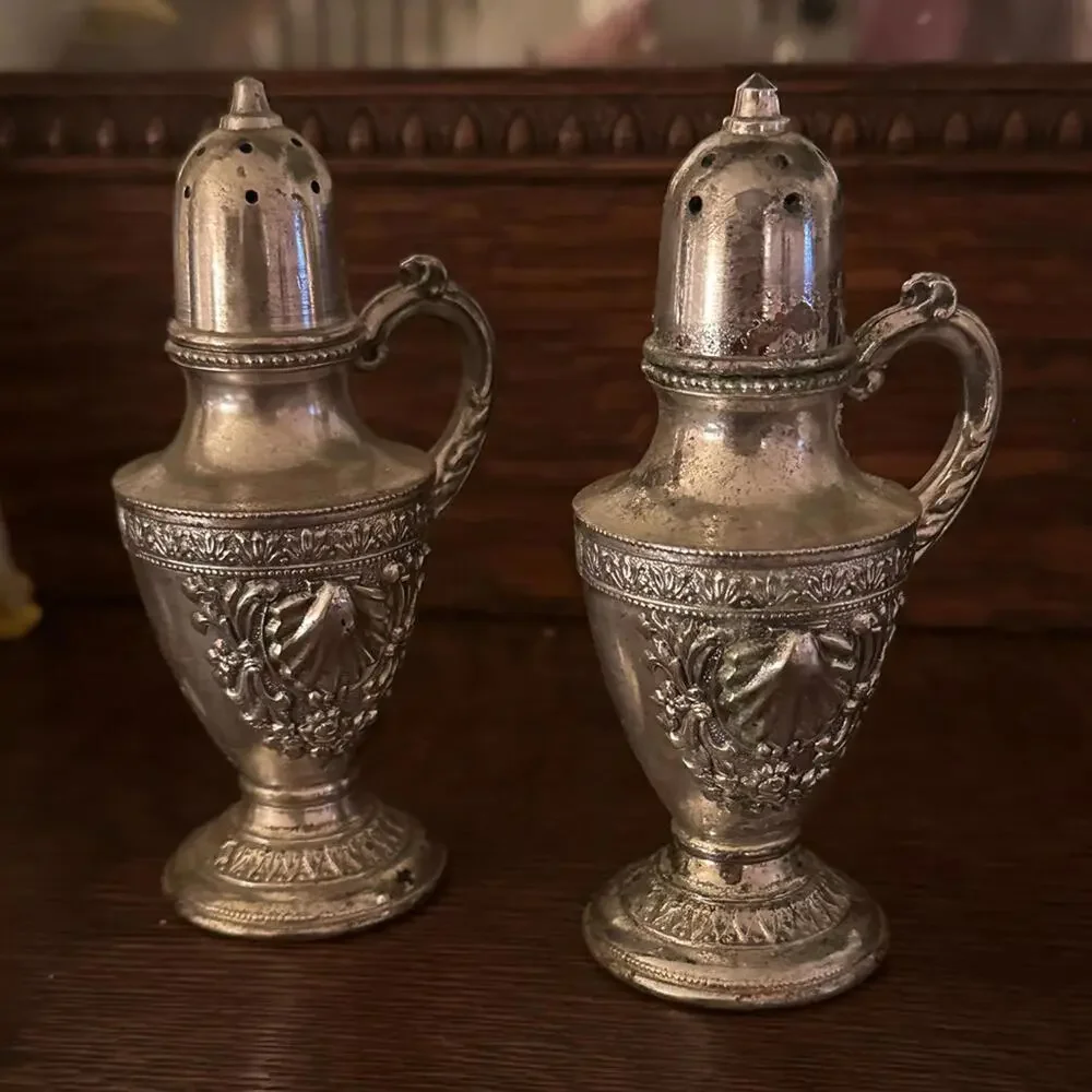 Vintage Goldisco Japan Silver-Plated Salt and Pepper Shakers Ornate Shell Design